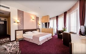 Алианс Хотел